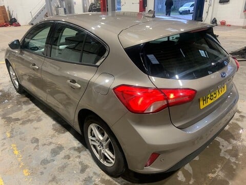 Ford Focus ZETEC TDCI 8