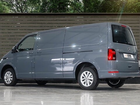 Volkswagen Transporter T30 TDI P/V HIGHLINE 2