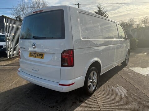 Volkswagen Transporter T30 TDI P/V HIGHLINE 9