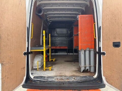 Volkswagen Crafter CR35 TDI M H/R P/V TRENDLINE 10