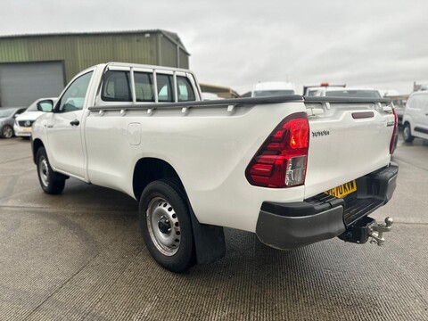 Toyota Hilux ACTIVE 4WD D-4D S/C 8