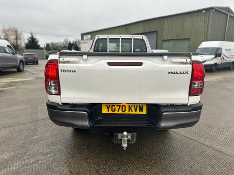 Toyota Hilux ACTIVE 4WD D-4D S/C 6