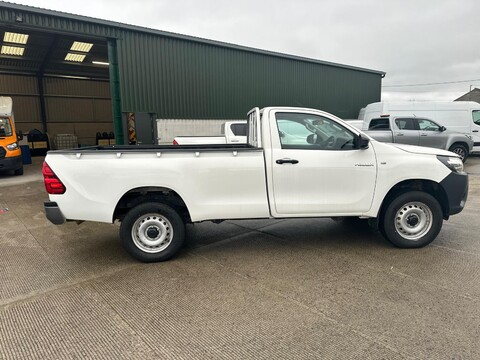 Toyota Hilux ACTIVE 4WD D-4D S/C 4