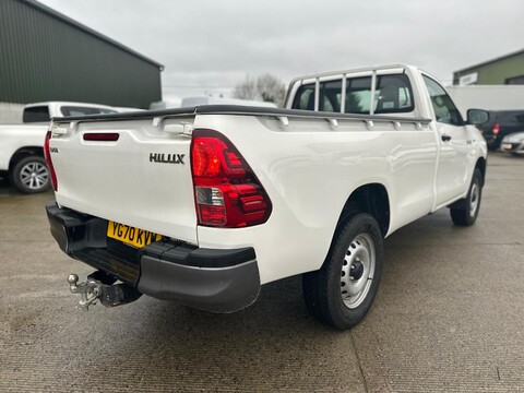 Toyota Hilux ACTIVE 4WD D-4D S/C 5