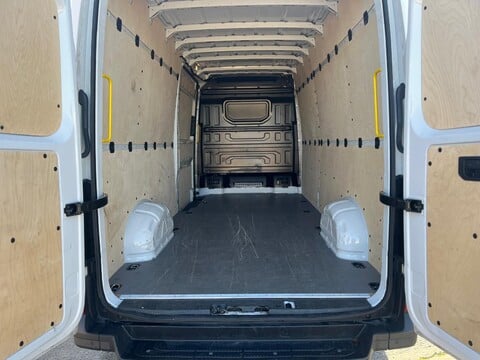 Volkswagen Crafter CR35 TDI L H/R P/V TRENDLINE 7