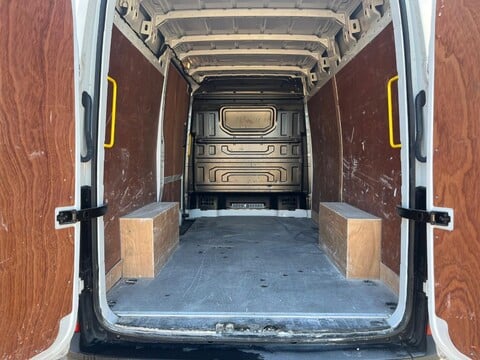 Volkswagen Crafter CR35 TDI M H/R P/V TRENDLINE 7