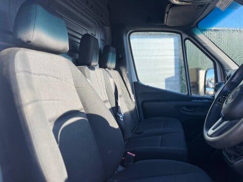 Mercedes-Benz Sprinter 315 CDI PROGRESSIVE 11