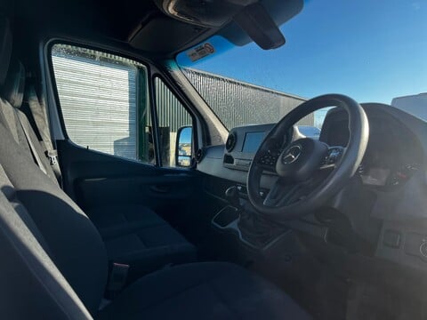 Mercedes-Benz Sprinter 315 CDI PROGRESSIVE 11