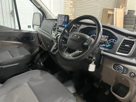 Ford Transit 460 LIMITED ECOBLUE 11