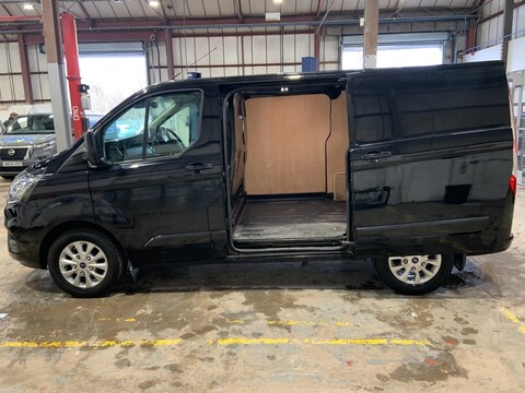 Ford Transit Custom 300 LIMITED P/V ECOBLUE 10