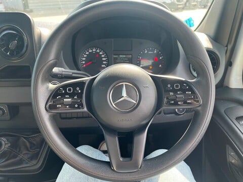 Mercedes-Benz Sprinter 315 CDI PROGRESSIVE 13