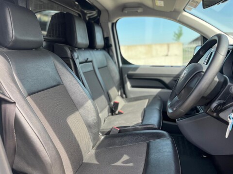 Toyota Proace L2 ICON 12