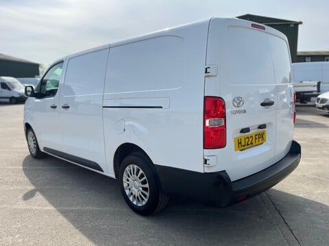Toyota Proace L2 ICON 8