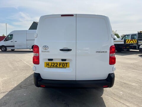 Toyota Proace L2 ICON 6