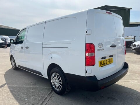 Toyota Proace L2 ICON 8