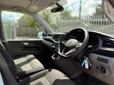 Volkswagen Transporter T28 TDI P/V HIGHLINE 10