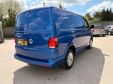 Volkswagen Transporter T28 TDI P/V HIGHLINE 5