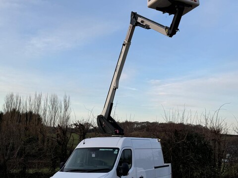 Renault Trucks Uk Master 35 L2H2 8