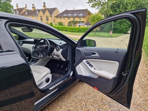 Mercedes-Benz A Class A200 CDI SPORT 7