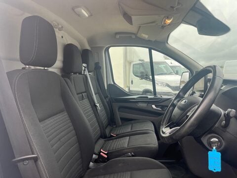 Ford Transit Custom 300 LIMITED P/V ECOBLUE 10
