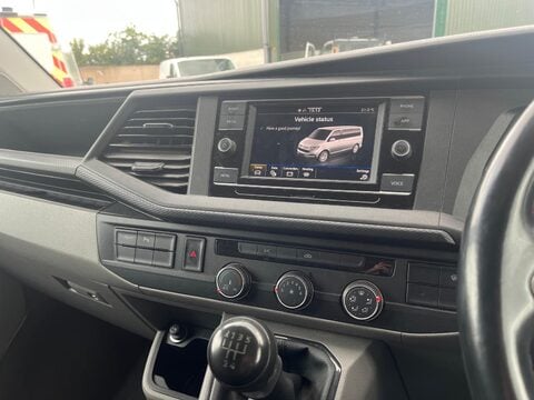 Volkswagen Transporter T30 TDI P/V HIGHLINE 12