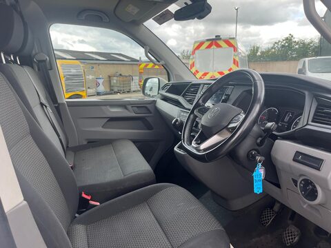 Volkswagen Transporter T30 TDI P/V HIGHLINE 10
