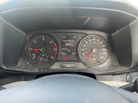 Volkswagen Crafter CR35 TDI L H/R P/V TRENDLINE 14