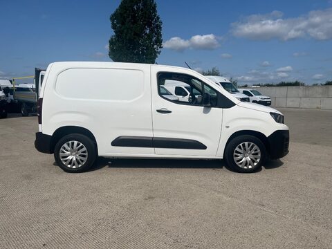 Peugeot Partner BLUEHDI PROFESSIONAL PREMIUM L1 4