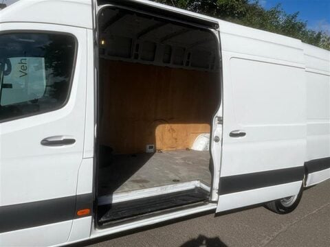 Mercedes-Benz Sprinter 315 CDI PROGRESSIVE 8