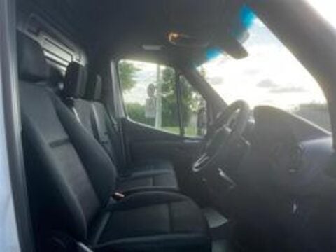 Mercedes-Benz Sprinter 315 CDI PROGRESSIVE 9