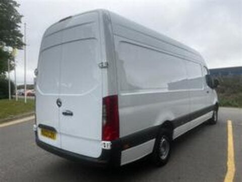 Mercedes-Benz Sprinter 315 CDI PROGRESSIVE 4