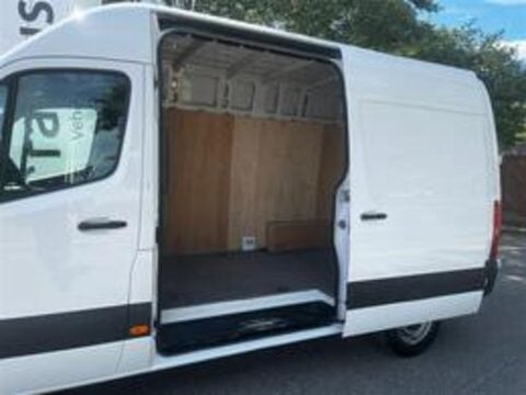 Mercedes-Benz Sprinter 315 CDI PROGRESSIVE 7