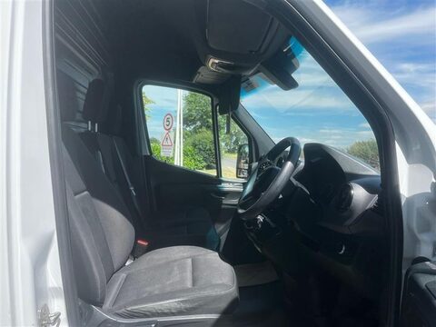 Mercedes-Benz Sprinter 315 CDI PROGRESSIVE 10