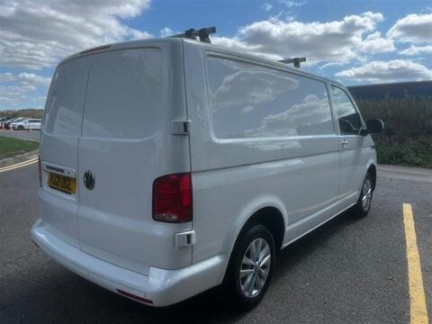 Volkswagen Transporter T30 TDI P/V HIGHLINE 8