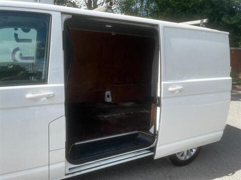 Volkswagen Transporter T30 TDI P/V HIGHLINE 4