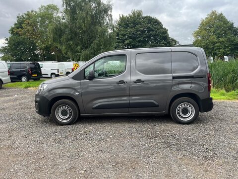 Fiat Doblo BLUEHDI SWB P/V 9
