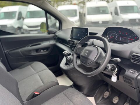 Peugeot Partner BLUEHDI PROFESSIONAL PREMIUM PLUS L2 10