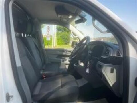 Volkswagen Transporter T30 TDI P/V HIGHLINE 9
