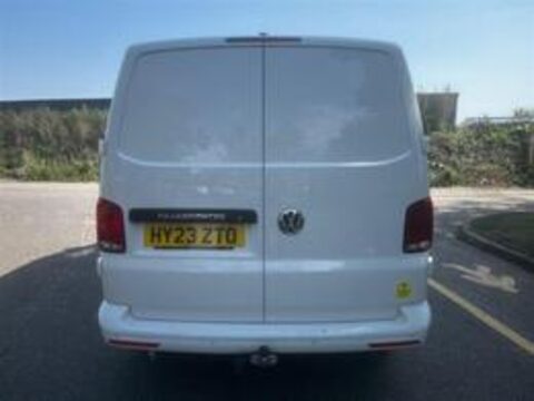 Volkswagen Transporter T30 TDI P/V HIGHLINE 8