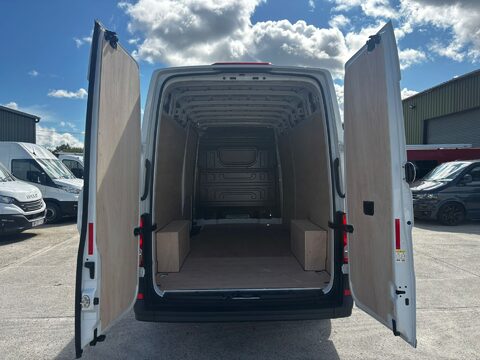 Volkswagen Crafter CR35 TDI L H/R P/V COMMERCE 6