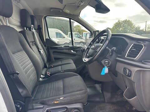 Ford Transit Custom 300 LIMITED P/V ECOBLUE 10