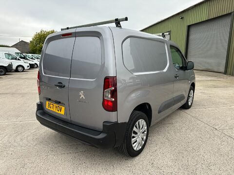 Peugeot Partner BLUEHDI PROFESSIONAL PREMIUM L1 6