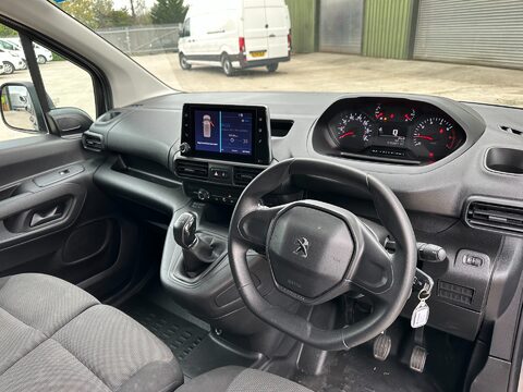 Peugeot Partner BLUEHDI PROFESSIONAL PREMIUM L1 15