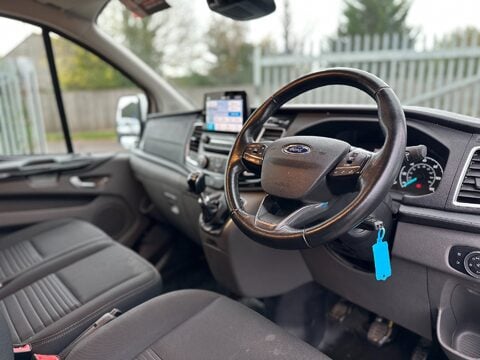 Ford Transit Custom 300 LIMITED P/V ECOBLUE 15
