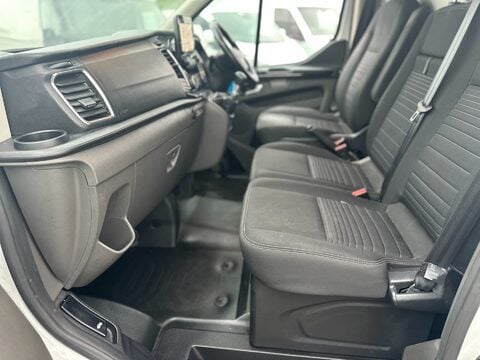 Ford Transit Custom 300 LIMITED P/V ECOBLUE 16
