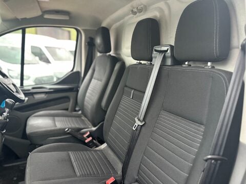 Ford Transit Custom 300 LIMITED P/V ECOBLUE 18