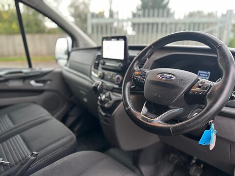 Ford Transit Custom 300 LIMITED P/V ECOBLUE 18