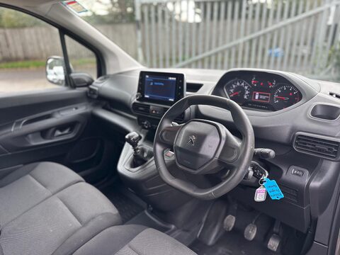 Peugeot Partner BLUEHDI PROFESSIONAL PREMIUM L1 16