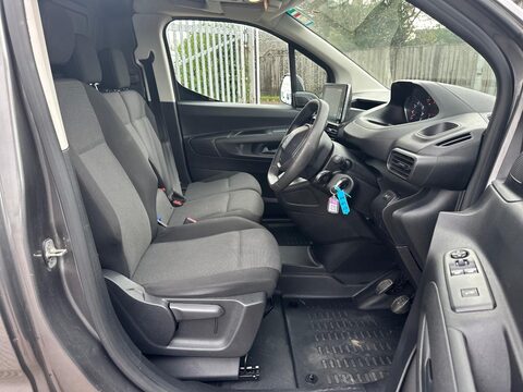 Peugeot Partner BLUEHDI PROFESSIONAL PREMIUM L1 15