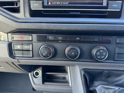 Volkswagen Crafter CR35 TDI M H/R P/V TRENDLINE 10